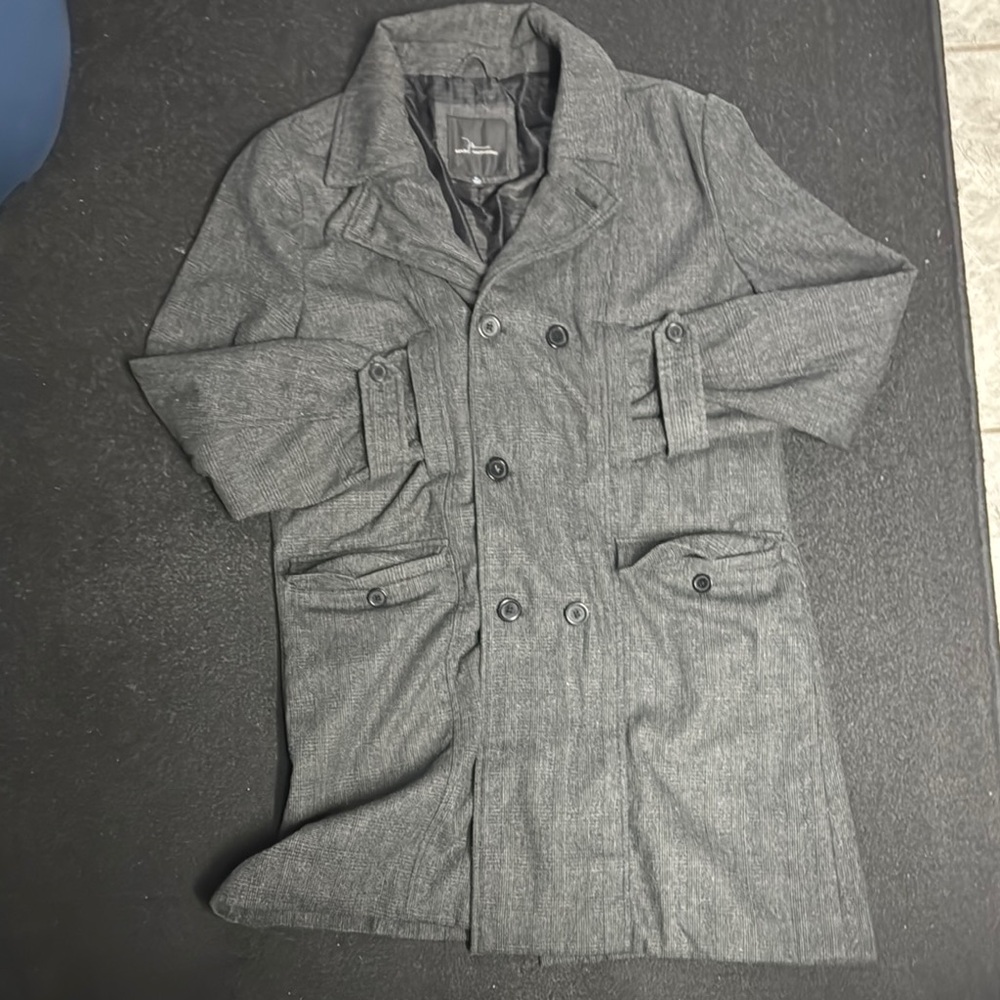 Men's Gray Double-Breasted Coat (missing one button on front middle)